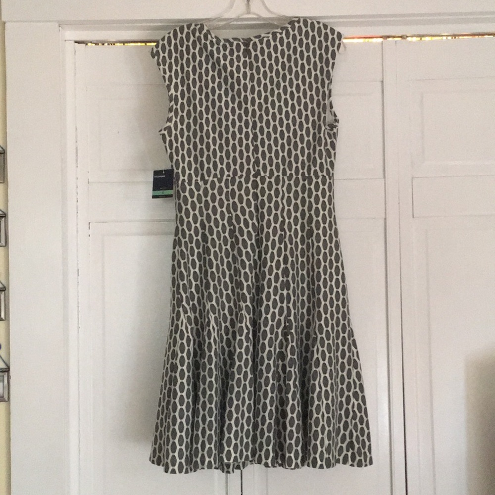 Sleeveless casual dress - Picture 2 of 2